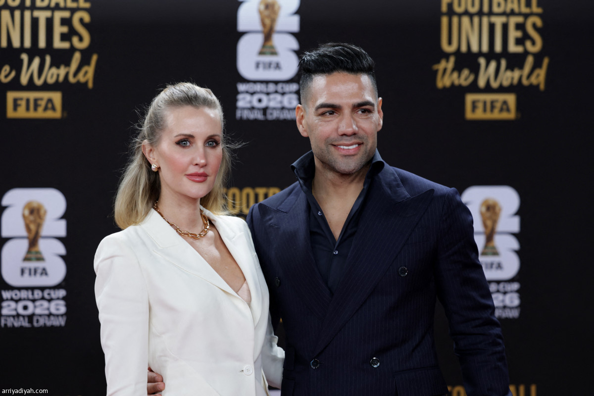 النجوم يحضرون